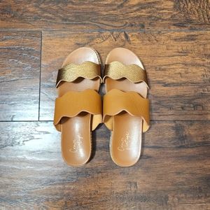 Crown Vintage Sandals Size 6